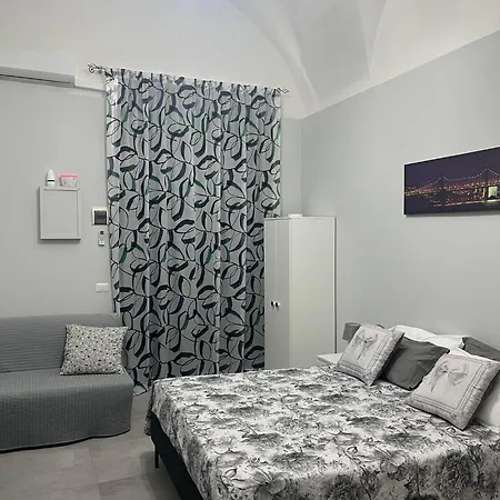 Casa Vacanze I 4 Diamanti Room 1 Catania Exterior photo